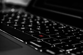 close-up photo of black laptop computer