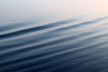 close-up photo of body of water