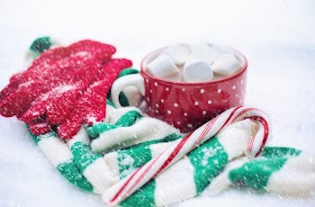 Close-Up Photo Of Marshmallow On Cup