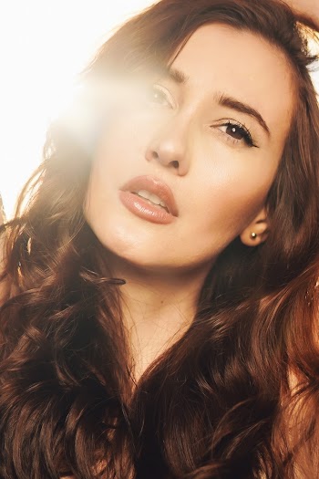 Close-Up Photo of Woman