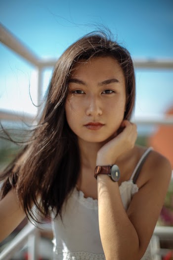Close-Up Photography of a Woman