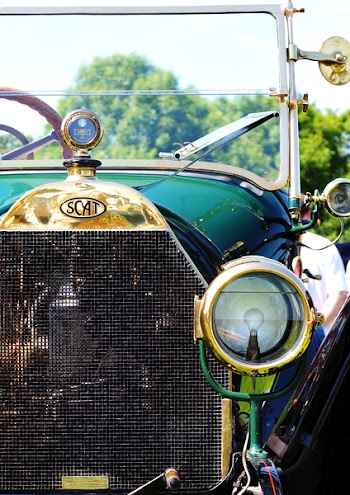 Close-Up Photography of Classic Car