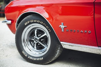 Close-up Photography of Ford Mustang Vehicle