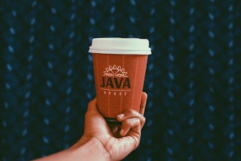 Close-UP Photography of Paper Coffee Cup