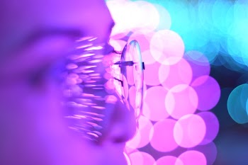 Close-up Photography of Woman With Eyelgasses