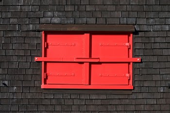 Closed Red Windowpane