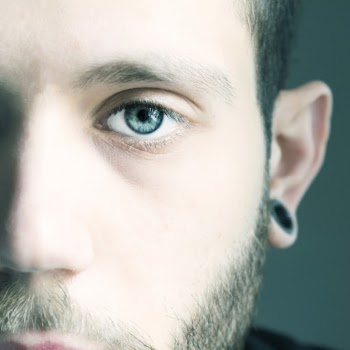 Closeup Photo Of Man's Face