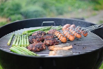 closeup photography of kettle grill