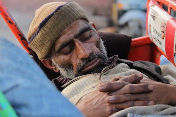 Closeup Photography of Man Sleeping