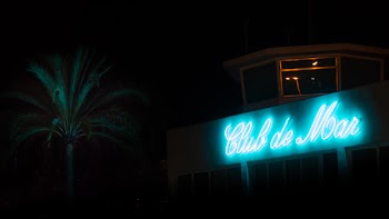 Club De Mar Building