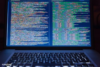 Coding on a computer screen | Free public domain photo - 432709