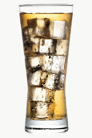 Cold carbonated drink over ice cubes in a  glass  | Free  transparent png - 2349764