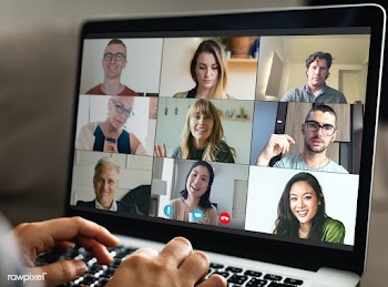 Colleagues having a video conference during the coronavirus pandemic | Free  photo - 2335469