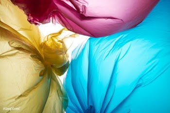 Colorful disposable plastic waste  | Free  photo - 2312883