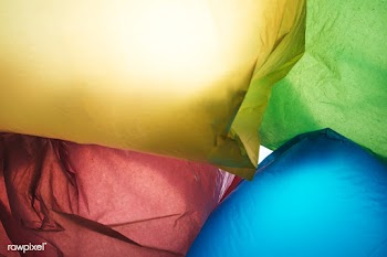 Colorful disposable plastic waste  | Free  photo - 2318181