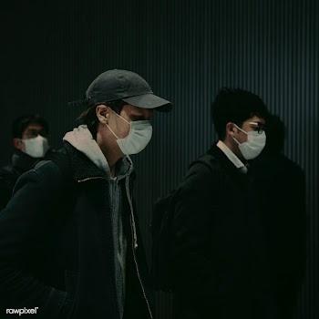 Commuters wearing disposable masks hoping to prevent the spread of cor.. | Free  photo - 2330844