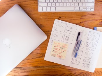          Computer, Wireframe & Sketch Notebook Free Photo     