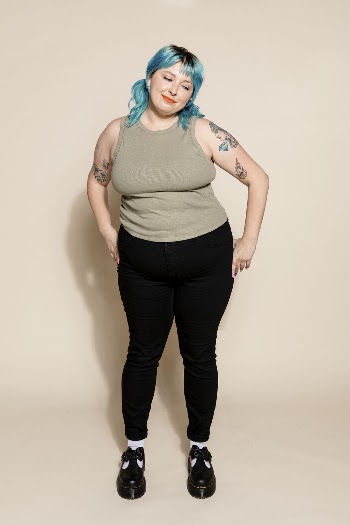 Confident & curvy woman, body | Free Photo - rawpixel