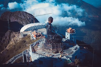 Construction of Buddha Statue