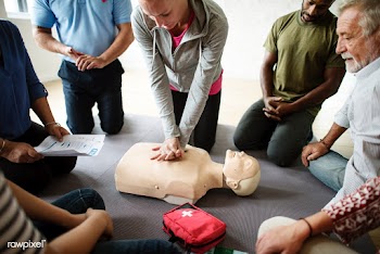 Cpr training class | Free stock photo - 1319