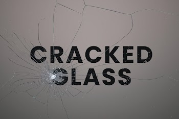 Cracked glass effect psd with gray background | Free stock illustration | High Resolution graphic