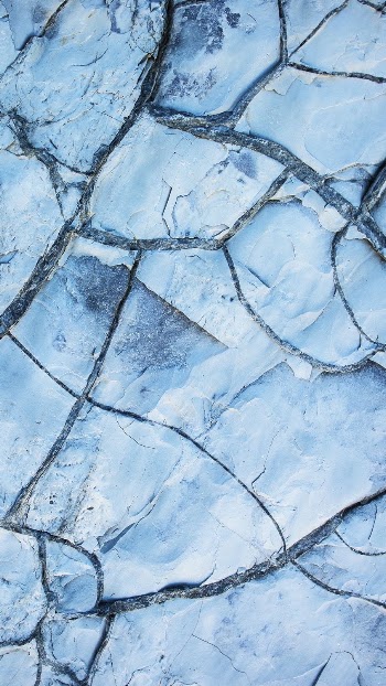Cracked ground texture mobile wallpaper, | Free Photo - rawpixel