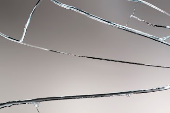 Cracked mirror background vector shattered… | Free stock illustration | High Resolution graphic