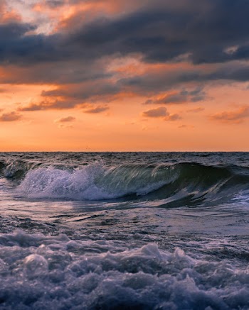 Crashing Waves