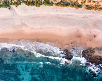 Crashing waves on the beach