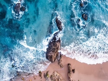 Crashing waves on the sand