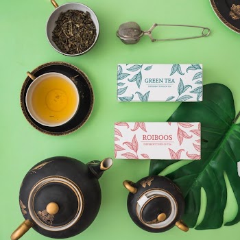 Creative tea mockup Free Psd