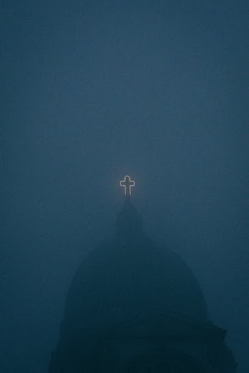 Cross on Top of the Building · Free Stock Photo