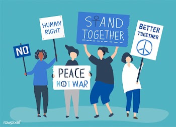 Crowd of protesters carrying protesting signs | Free stock vector - 480176