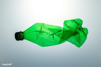 Crushed plastic bottle polluting the environment  | Free  photo - 2315771