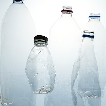 Crushed plastic bottles for recycling   | Free  photo - 2318178