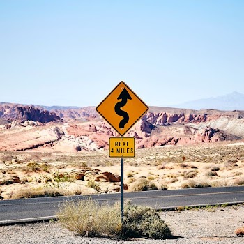 curve road signage