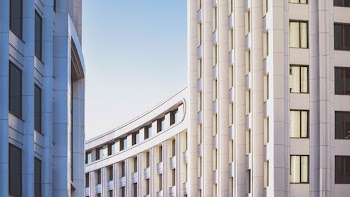 curved white concrete building