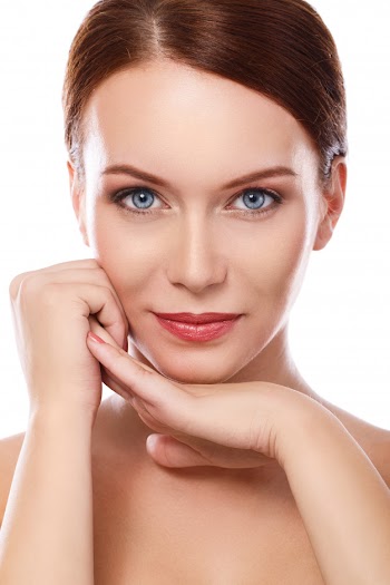 Cute girl with beautiful face Free Photo