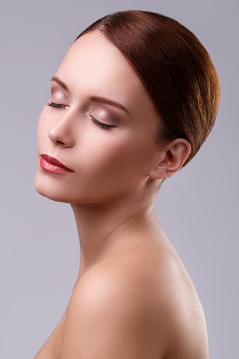 Cute girl with beautiful face Free Photo