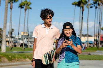Cute teen couple take a selfie, summer in… | Free stock photo | High Resolution image