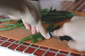 Cutting green beans 