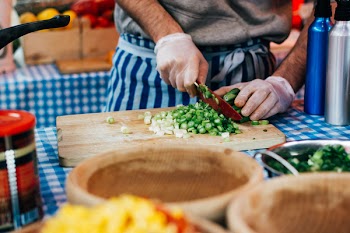 Cutting spring onion 