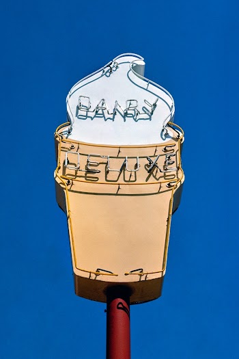 Dairy Deluxe Ice Cream Drive-In sign,… | Free public domain photo