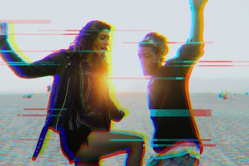 Dancing couple with glitch overlay in 3d tone | Free stock illustration | High Resolution graphic