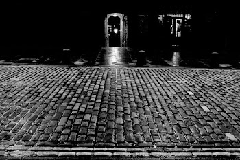 darkedinburgh_acrossriver.jpg