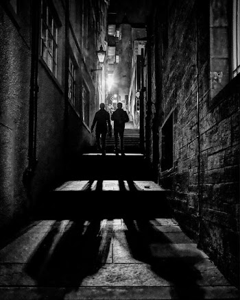 darkedinburgh_burkehare.jpg