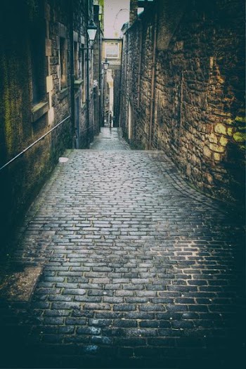 darkedinburgh_old.jpg