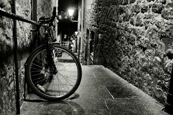 darkedinburgh_waiting2.jpg