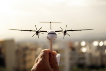 dash q400 toy model 