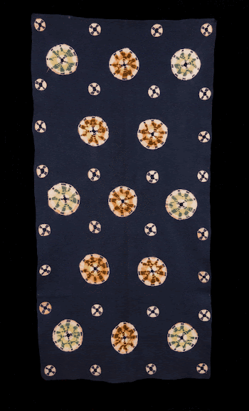 deep navy blue rug with round | Free Photo - rawpixel